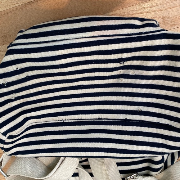 Backpack - Picture 3 of 4